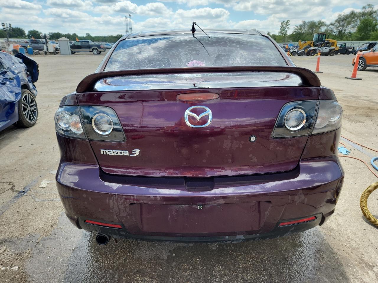 2007 Mazda 3 S VIN: JM1BK323271638850 Lot: 69929655