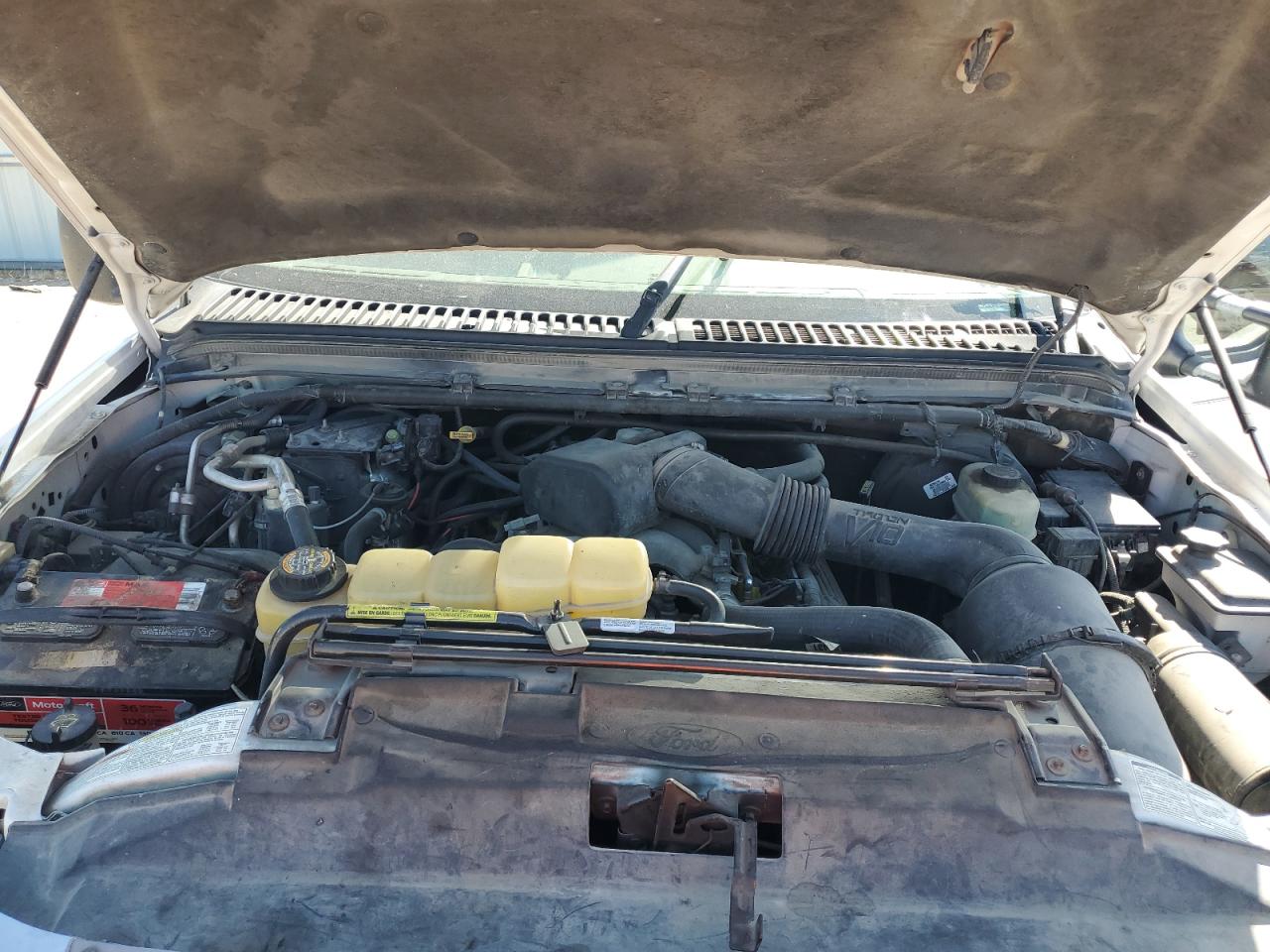 2000 Ford Excursion Limited VIN: 1FMNU43S1YEE15272 Lot: 70563005