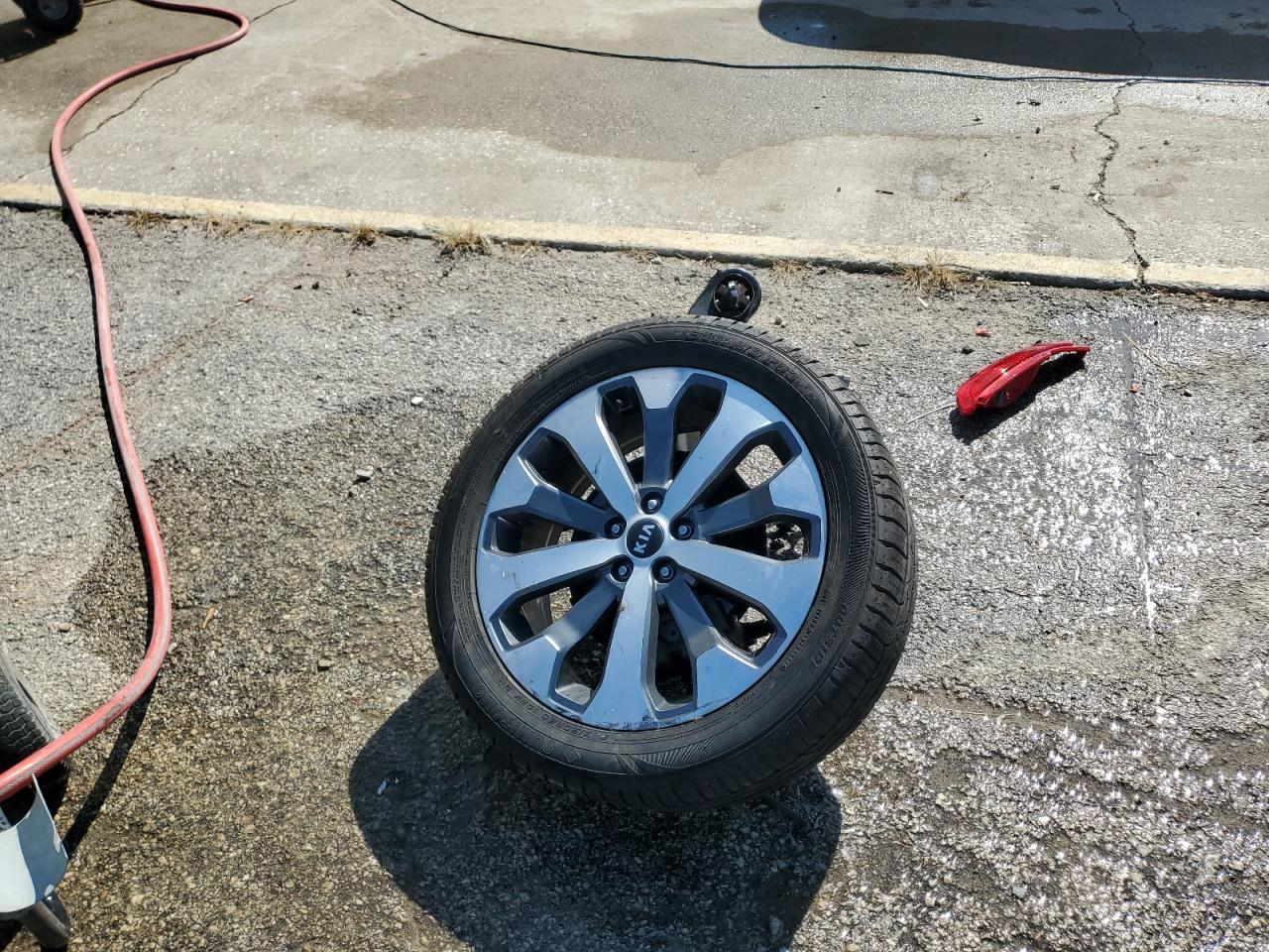 2020 Kia Telluride S VIN: 5XYP64HCXLG065309 Lot: 68190525