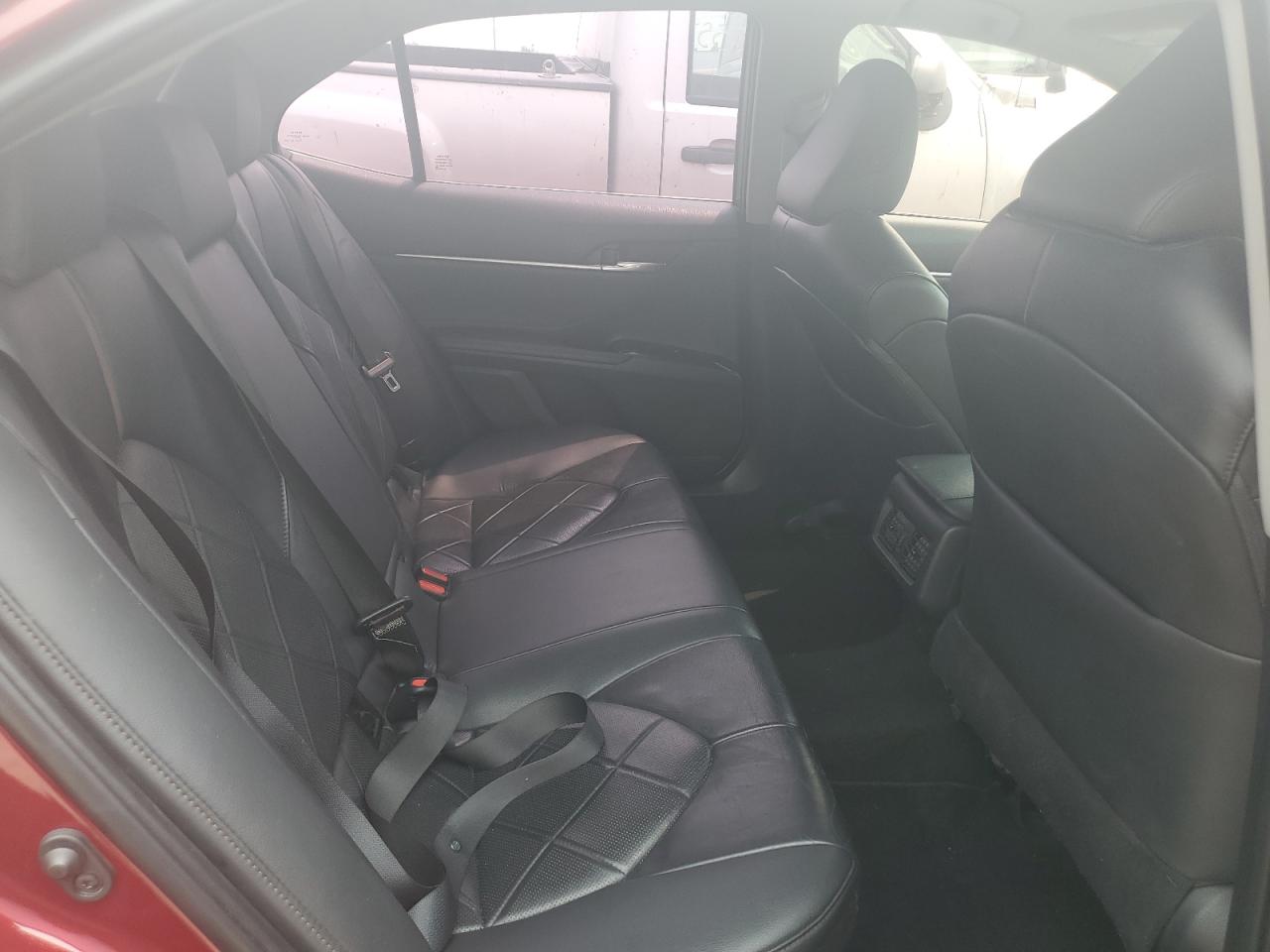 4T1B11HK7JU550190 2018 Toyota Camry L