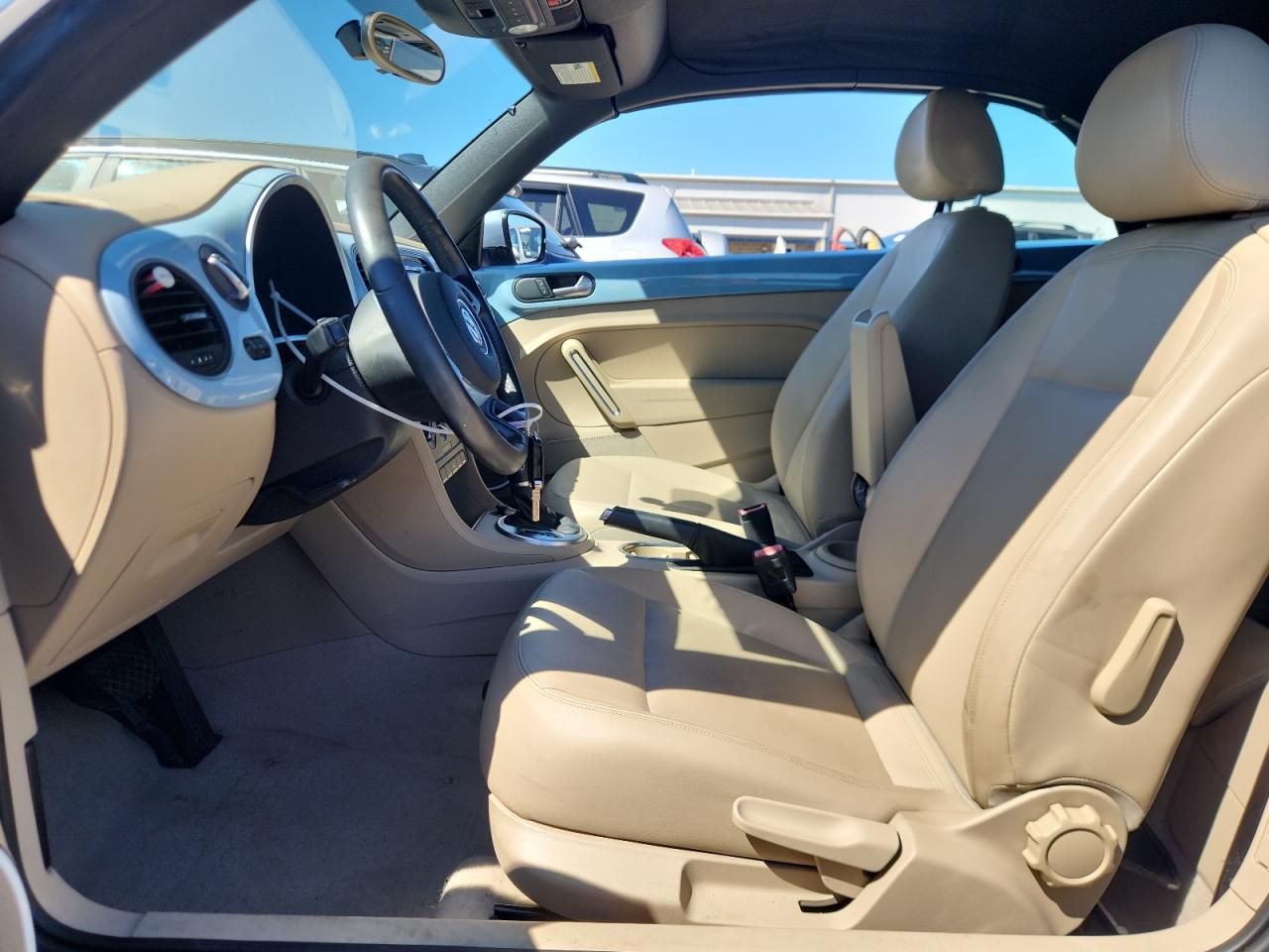 2014 Volkswagen Beetle VIN: 3VW517AT6EM820430 Lot: 69192125