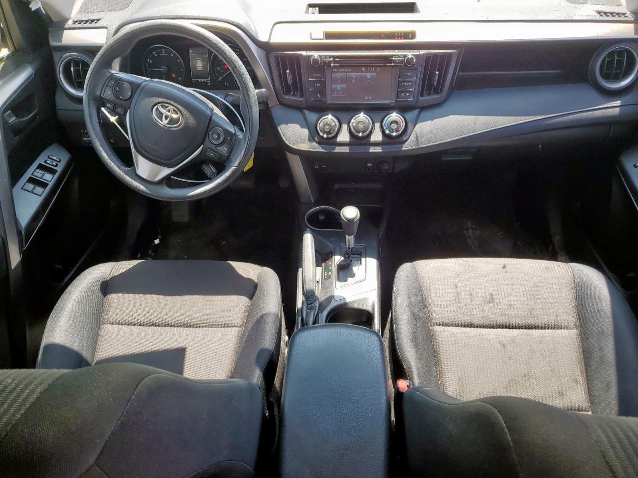 2017 Toyota Rav4 Le VIN: JTMZFREV3HJ144145 Lot: 70672585