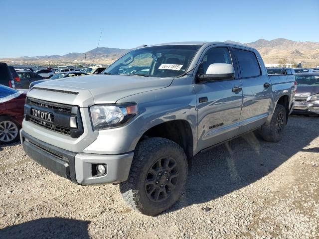 Пикапы TOYOTA TUNDRA 2017 Серый