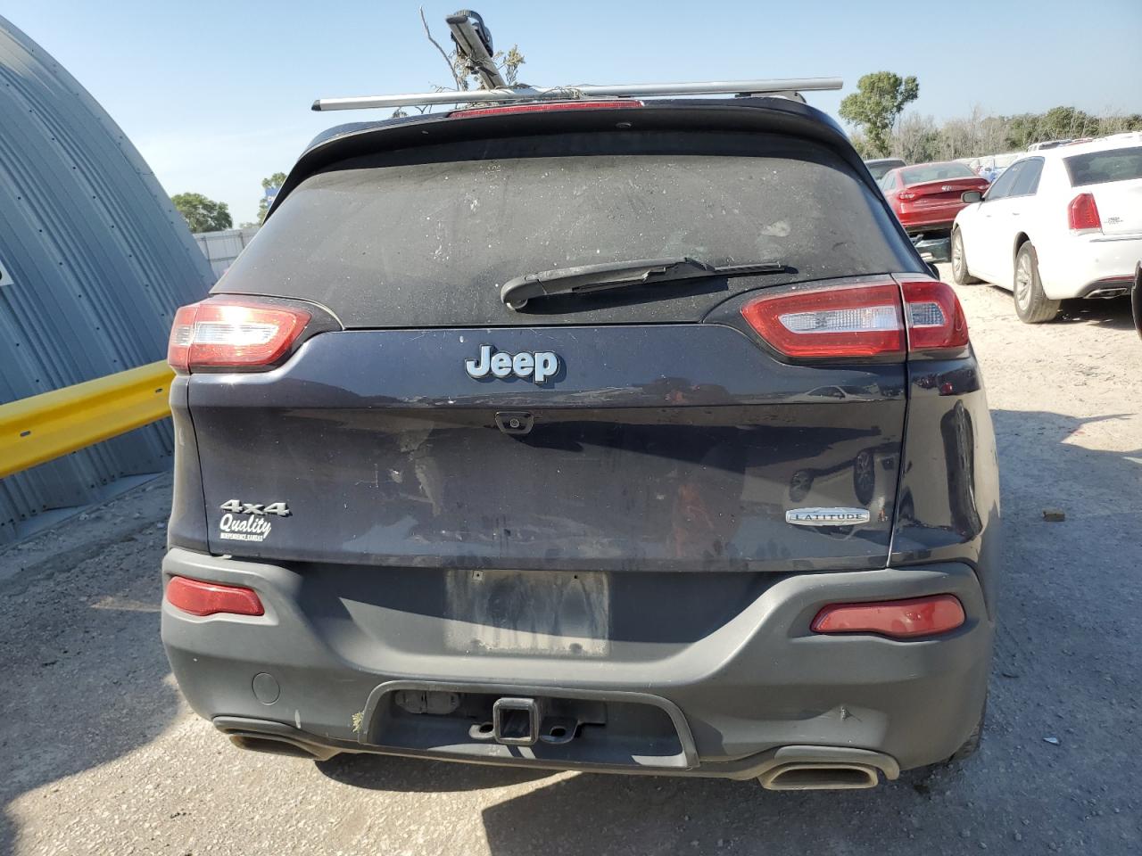 2016 Jeep Cherokee Latitude VIN: 1C4PJMCS0GW333743 Lot: 67745985