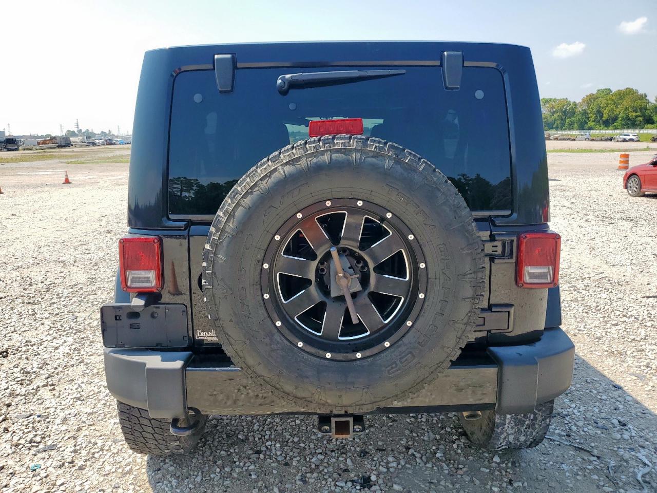 2016 Jeep Wrangler Unlimited Sahara VIN: 1C4BJWEG1GL137567 Lot: 69799695