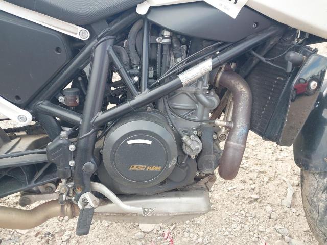 2017 KTM 690 DUKE 1