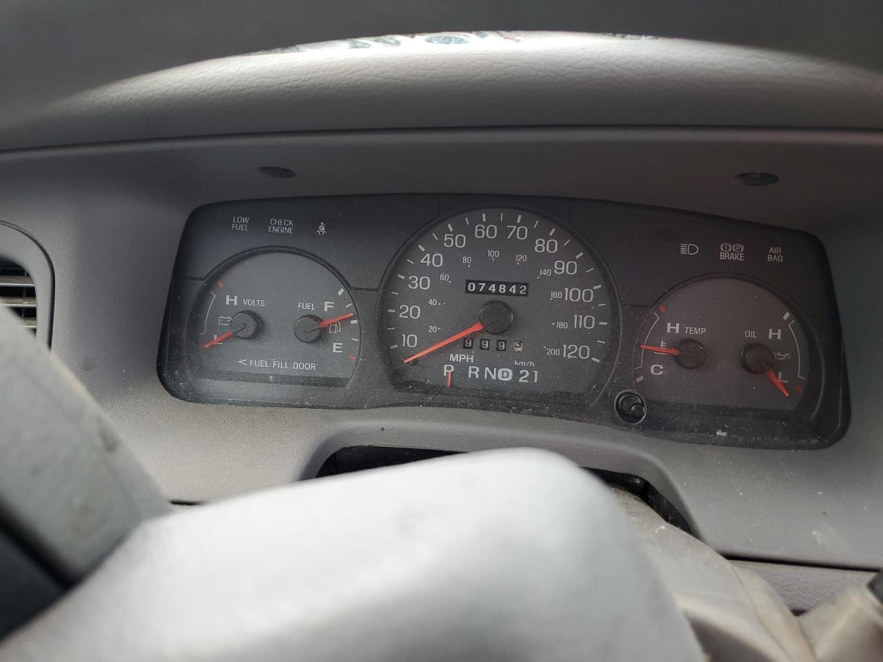 2005 Mercury Grand Marquis Gs VIN: 2MEFM74WX5X644716 Lot: 70942585