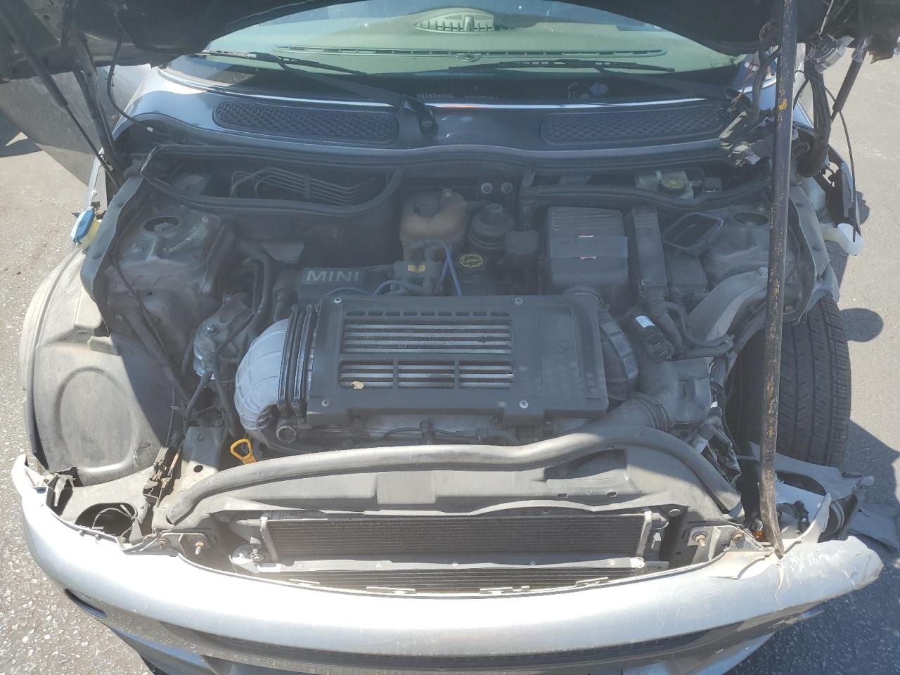 2005 Mini Cooper S VIN: WMWRH33515TF84701 Lot: 68400435