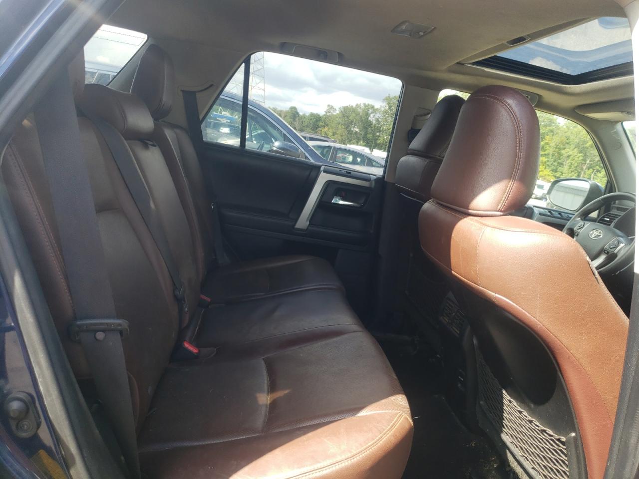 2015 Toyota 4Runner Sr5/Sr5 Premium VIN: JTEBU5JR2F5220626 Lot: 71143205