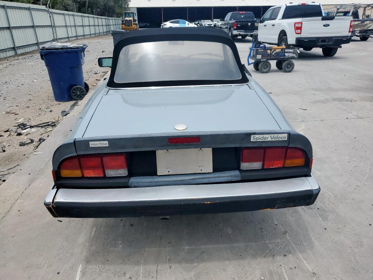 1984 Alfa Romeo Veloce 2000 Spider VIN: ZARBA5411E1019606 Lot: 69097375