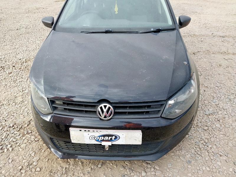 2011 VOLKSWAGEN POLO S