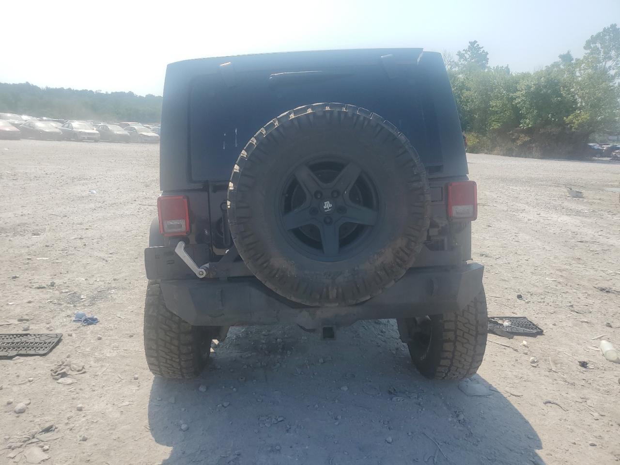 2013 Jeep Wrangler Unlimited Sport VIN: 1C4BJWDGXDL630905 Lot: 67958895