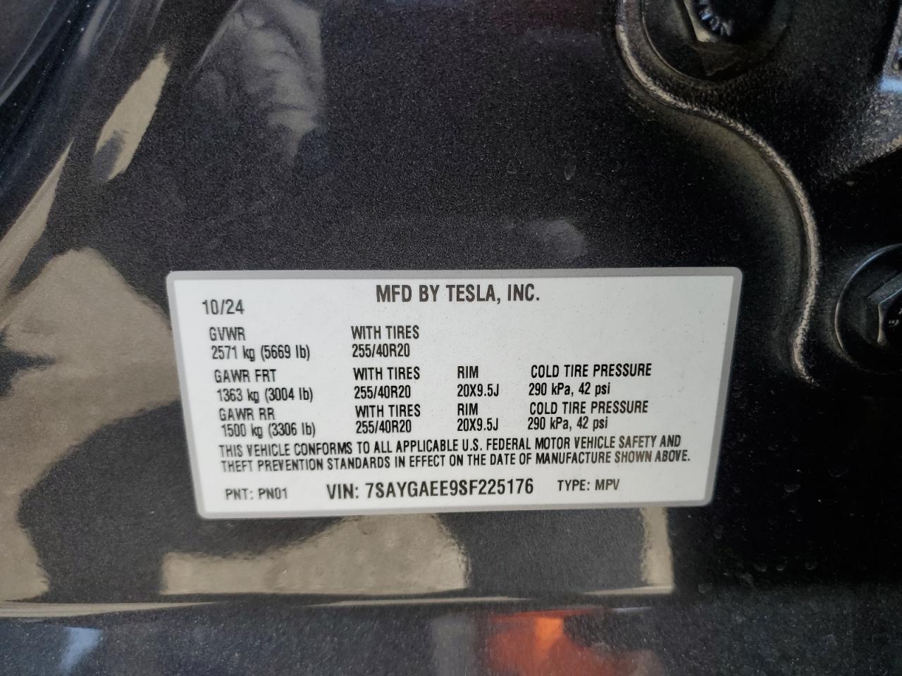 2025 Tesla Model Y VIN: 7SAYGAEE9SF225176 Lot: 66302205