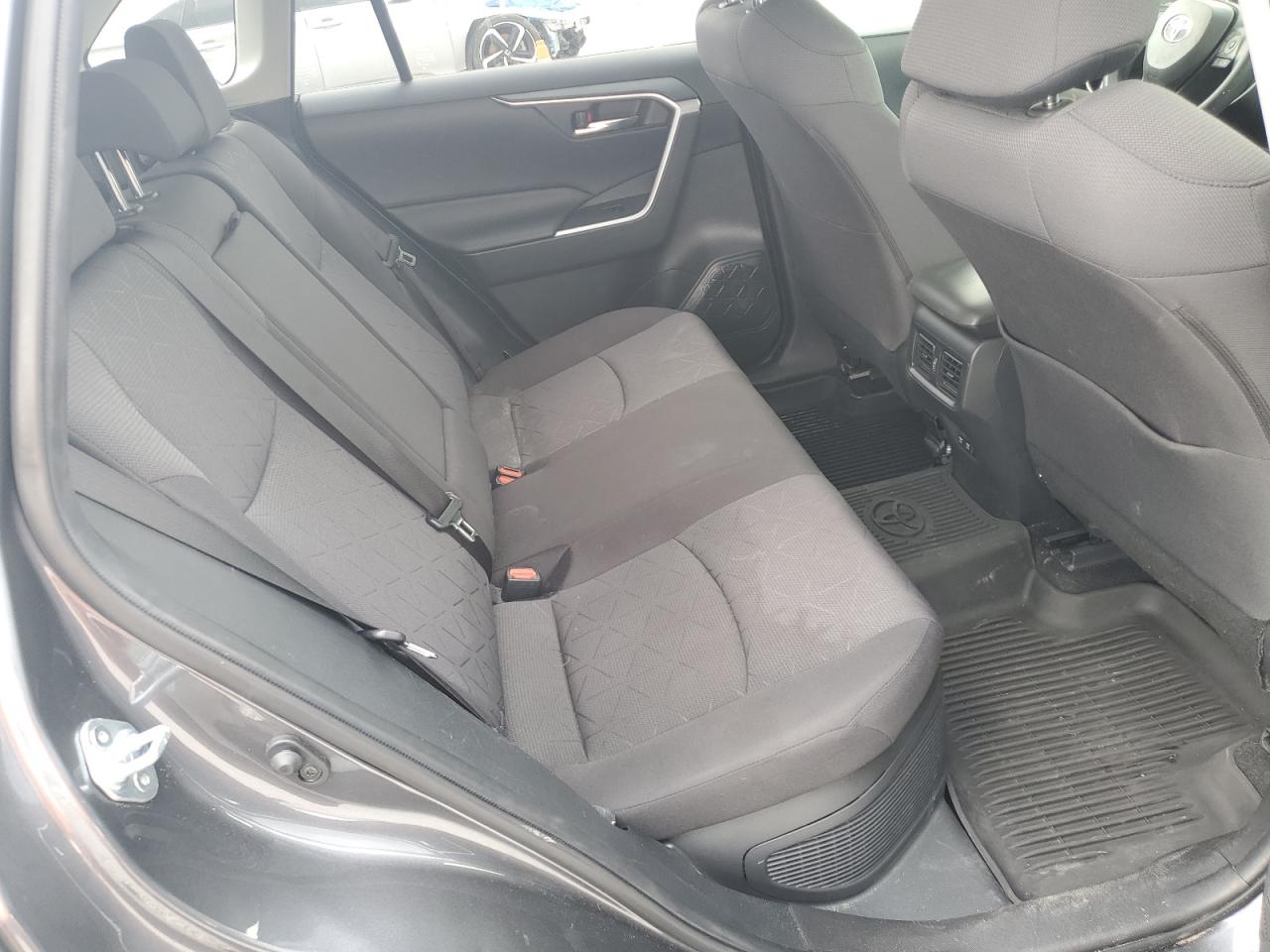 2021 Toyota Rav4 Xle VIN: JTMRWRFV9MD114722 Lot: 69196305