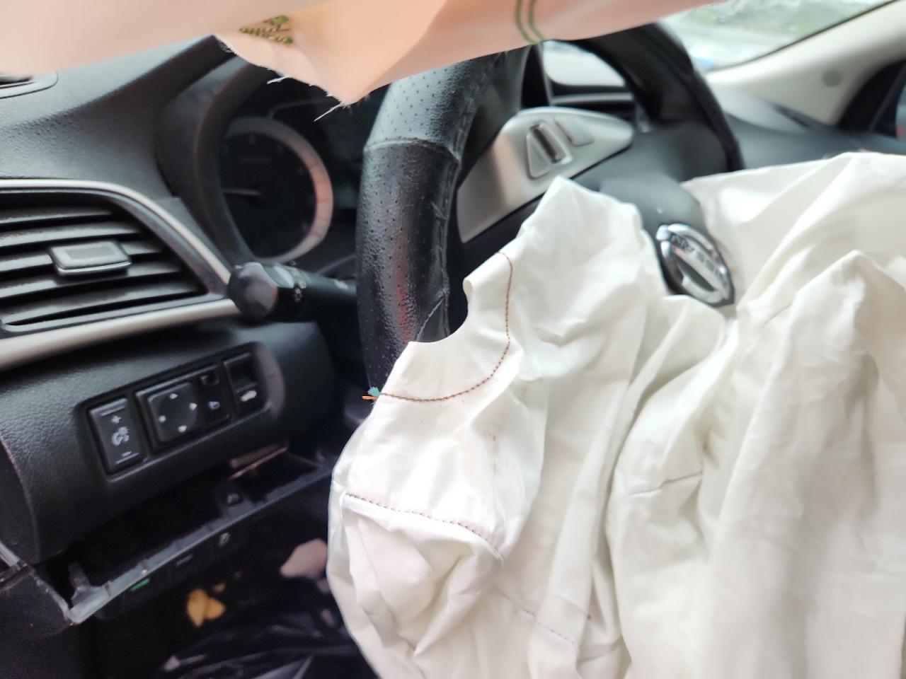 2014 Nissan Sentra S VIN: 3N1AB7AP1EY294799 Lot: 70046975