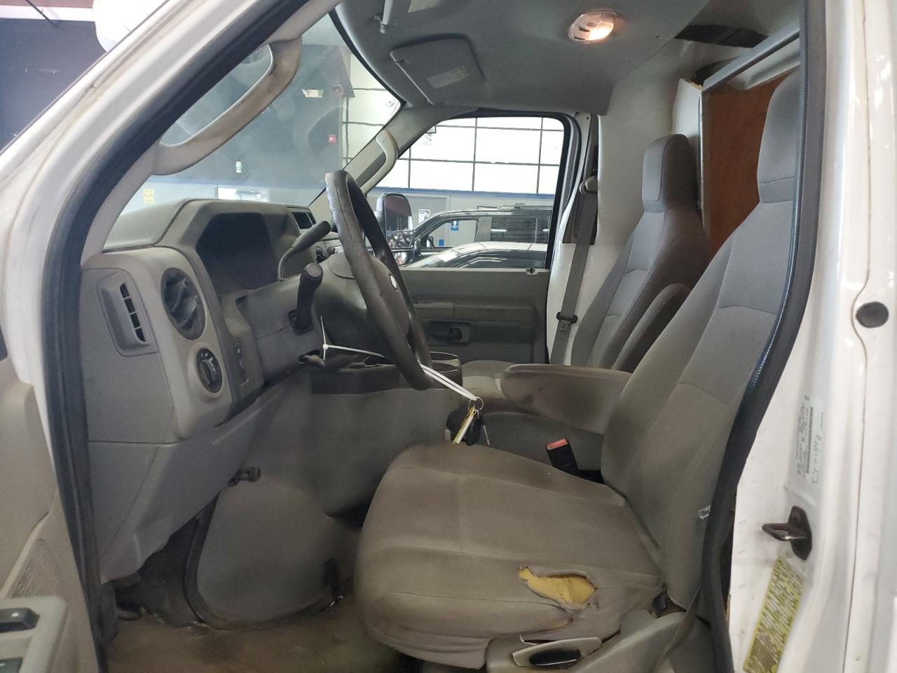 2015 Ford Econoline E350 Super Duty Cutaway Van VIN: 1FDWE3FL8FDA02574 Lot: 67939505