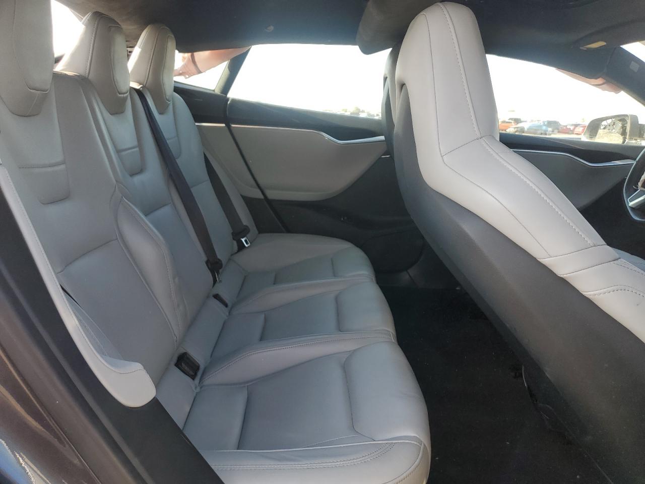 2014 Tesla Model S VIN: 5YJSA1H22EFP67973 Lot: 70574795