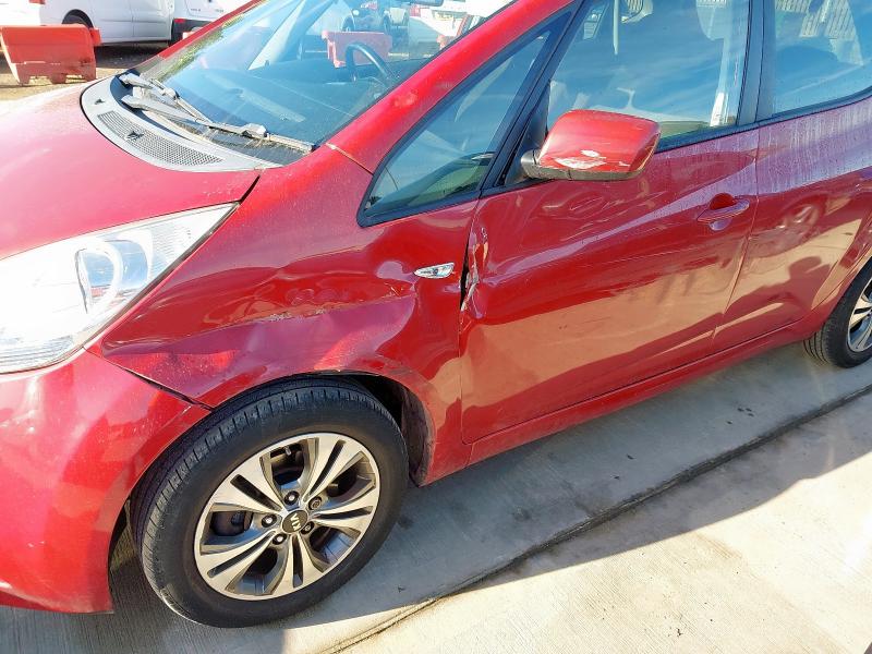 2015 KIA VENGA SR7
