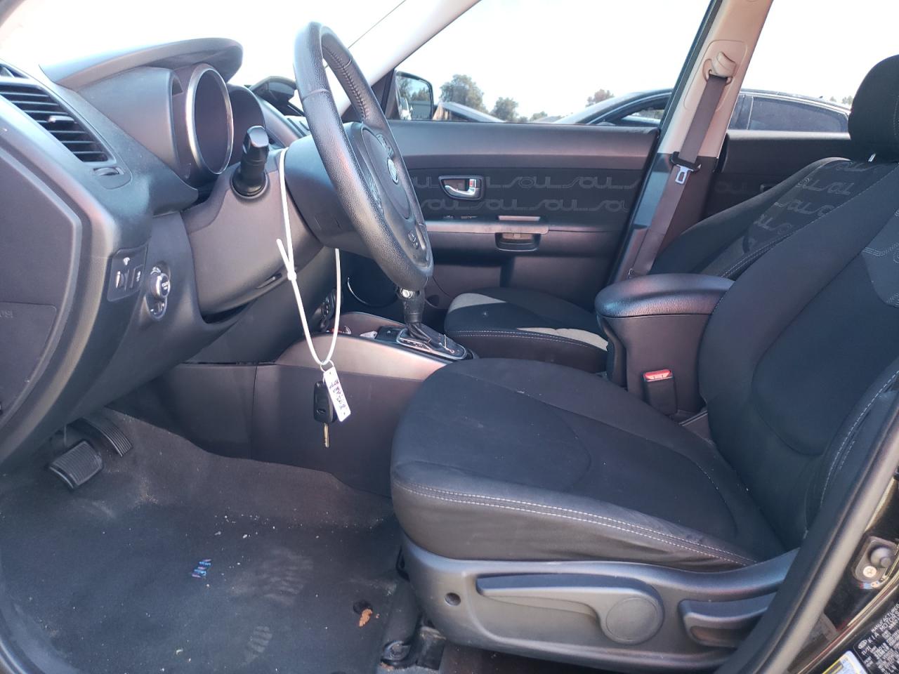 2012 Kia Soul + VIN: KNDJT2A62C7401975 Lot: 70042685
