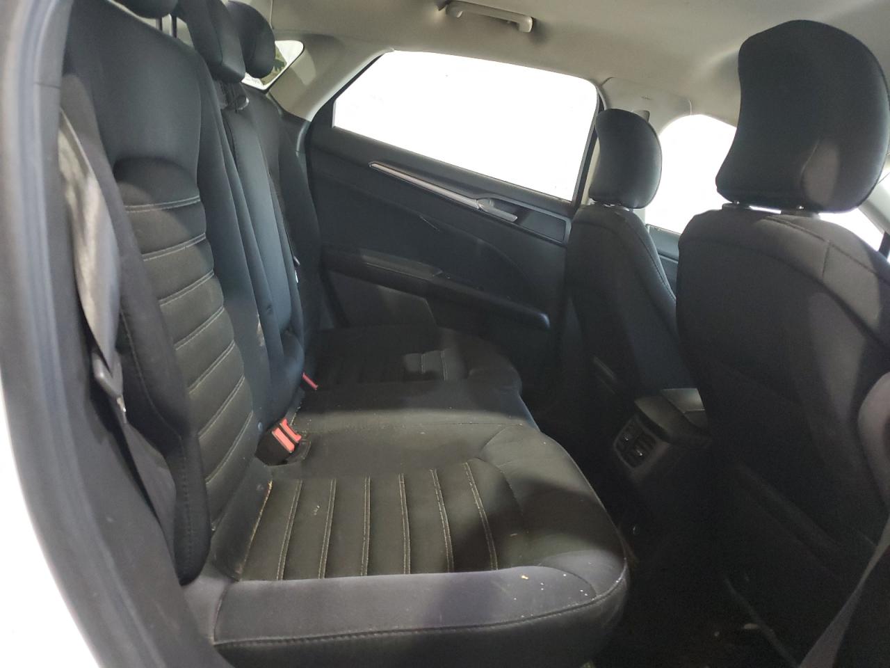 2015 Ford Fusion Se VIN: 1FA6P0H73F5113627 Lot: 68010075