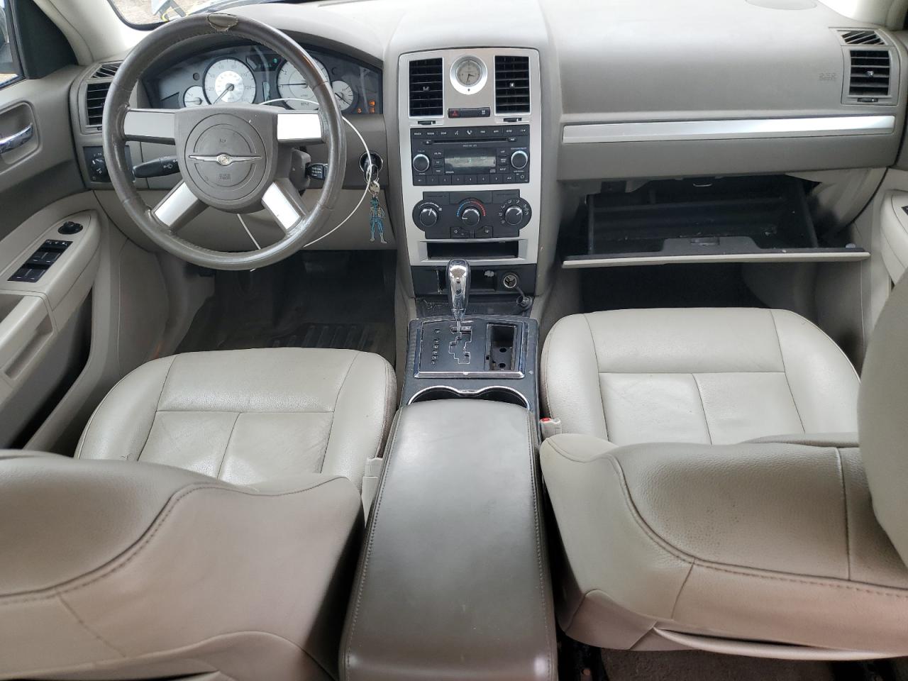 2008 Chrysler 300 Touring VIN: 2C3KA53G18H321584 Lot: 69435935