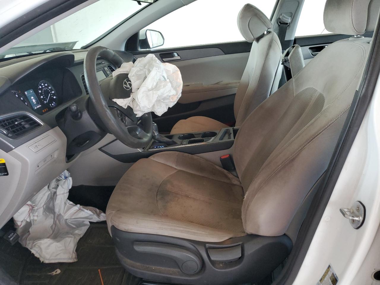 2017 Hyundai Sonata Se VIN: 5NPE24AF5HH492811 Lot: 68997705