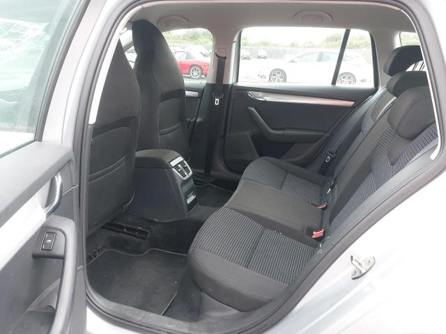 2016 SKODA OCTAVIA SE