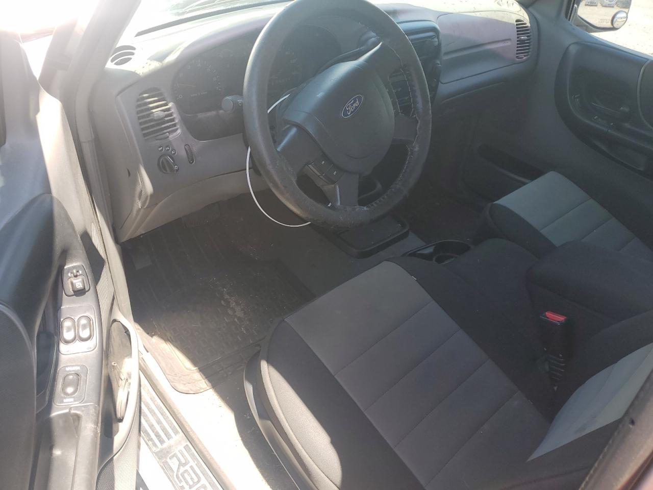 2004 Ford Ranger Super Cab VIN: 1FTZR45E24TA13975 Lot: 68193765