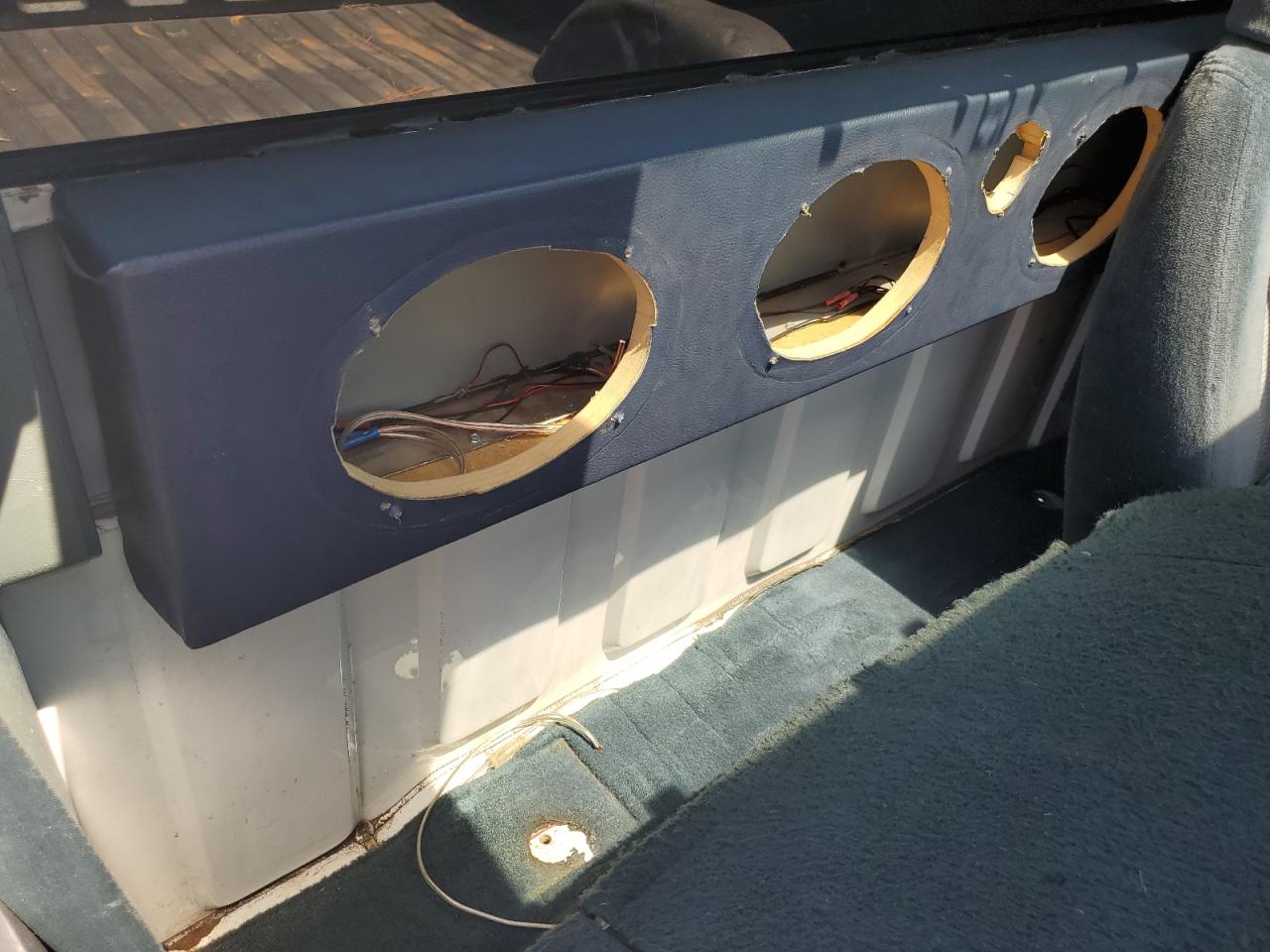 1990 Chevrolet Gmt-400 C1500 VIN: 1GCDC14K6LZ258064 Lot: 70830975