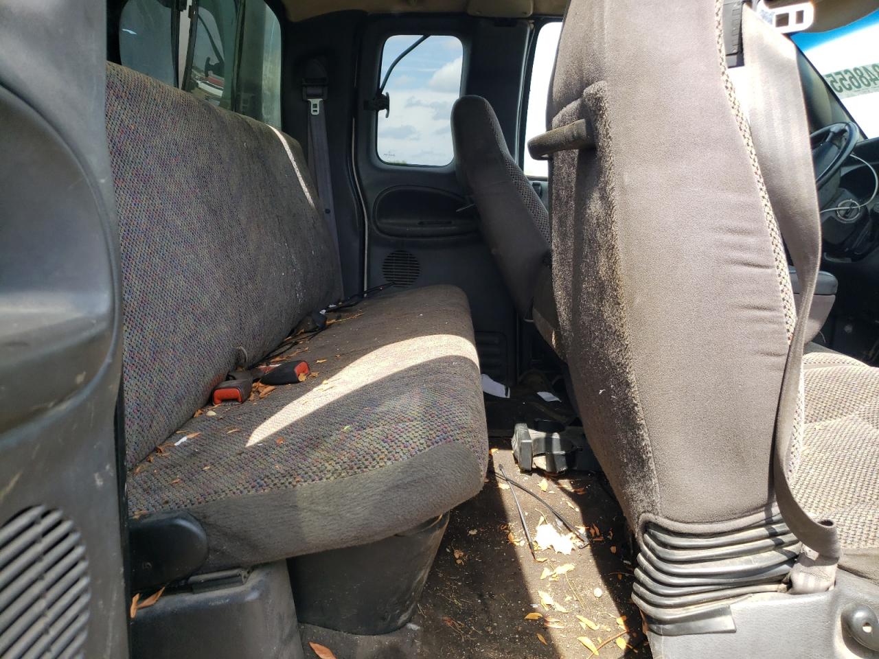 2000 Dodge Ram 2500 VIN: 1B7KF23Z3YJ111421 Lot: 68348655