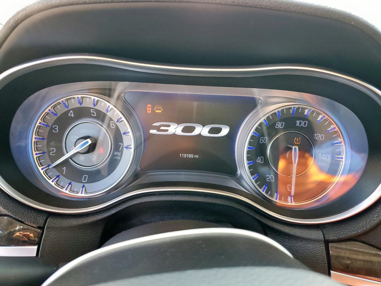 2019 Chrysler 300 Limited VIN: 2C3CCAEG8KH577488 Lot: 66355685