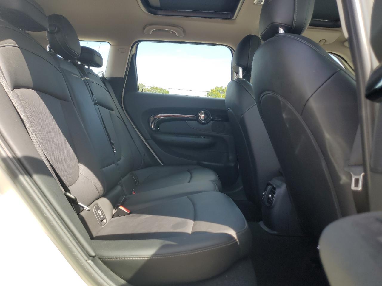 2019 Mini Cooper Clubman VIN: WMWLN5C50K2G82324 Lot: 70367035