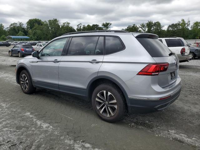  VOLKSWAGEN TIGUAN 2022 Серебристый