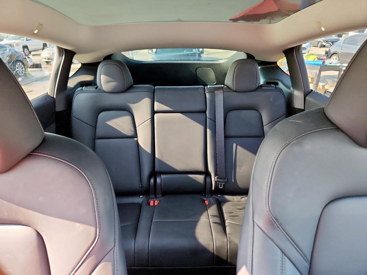 2025 Tesla Model Y VIN: 7SAYGDED8SA338056 Lot: 67119205