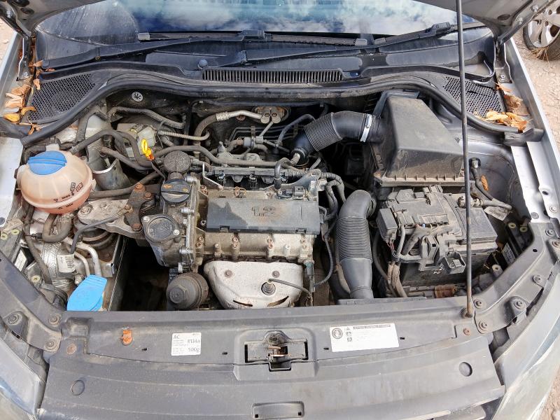 2011 VOLKSWAGEN POLO SE