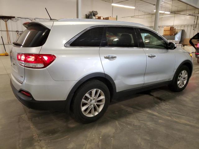  KIA SORENTO 2017 Srebrny