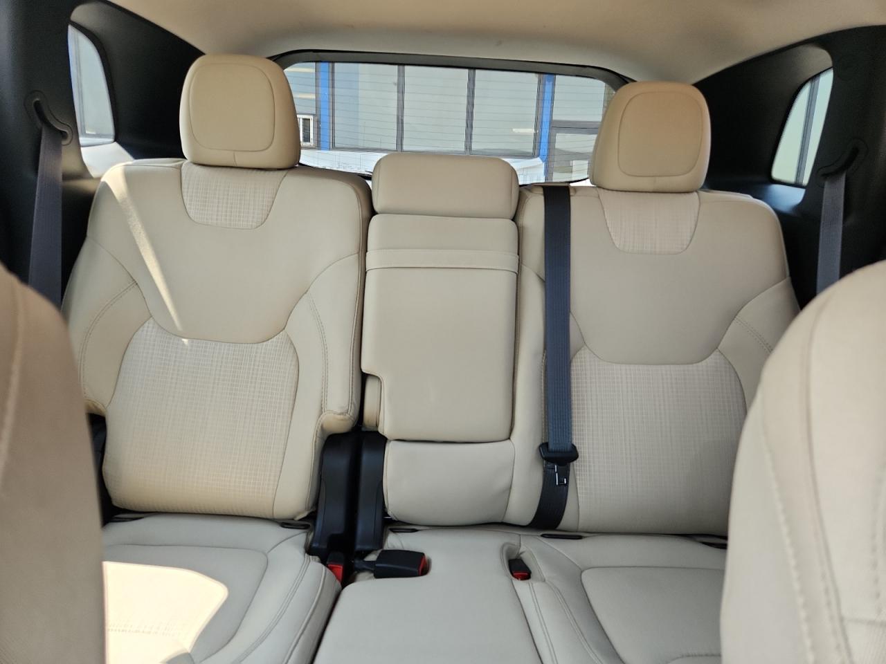 2015 Jeep Cherokee Latitude VIN: 1C4PJLCB3FW505854 Lot: 70677105