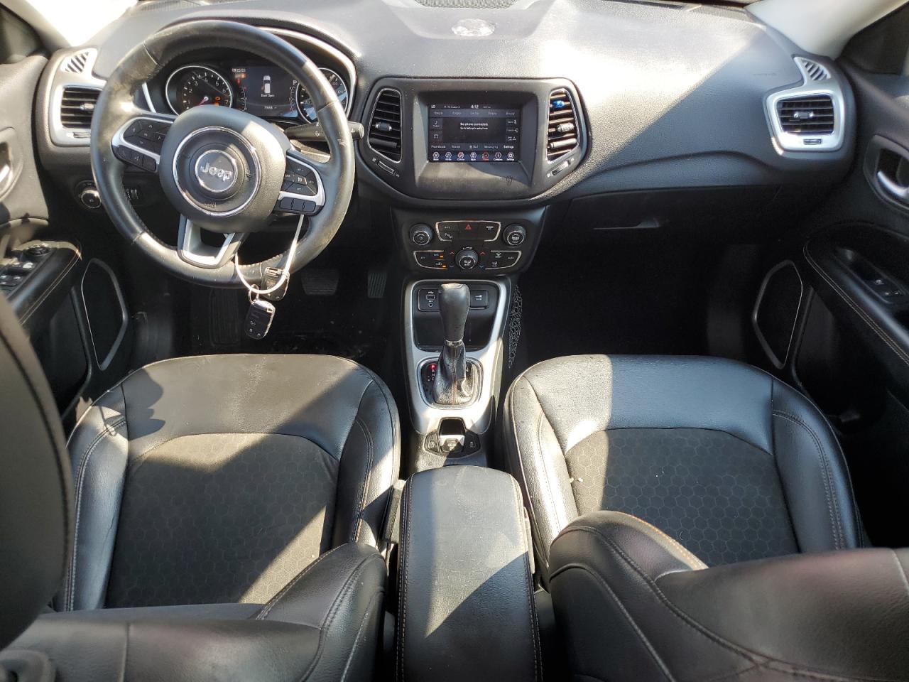 2018 Jeep Compass Latitude VIN: 3C4NJCBB1JT165417 Lot: 70259655