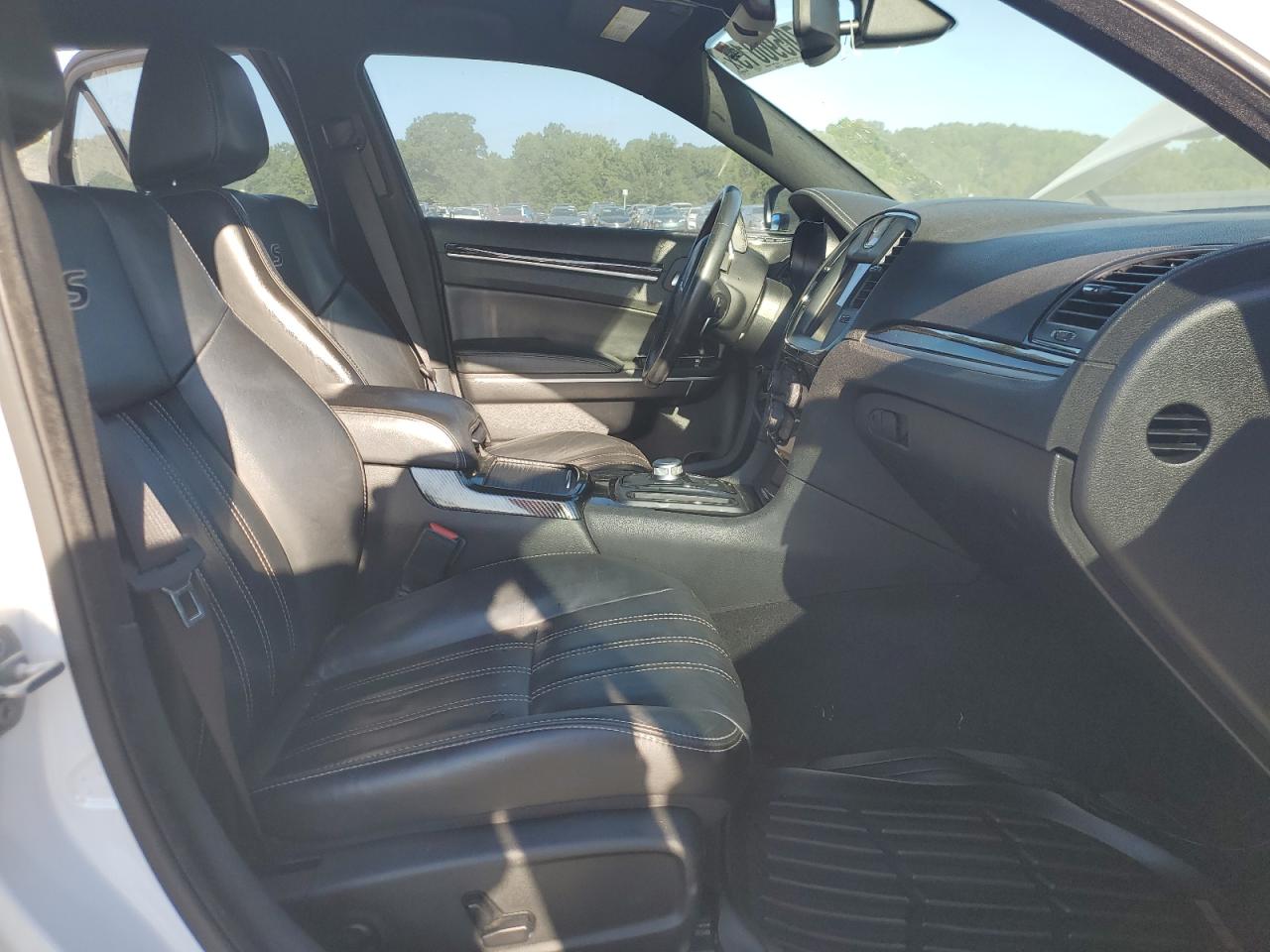 2019 Chrysler 300 S VIN: 2C3CCABGXKH585550 Lot: 70590015