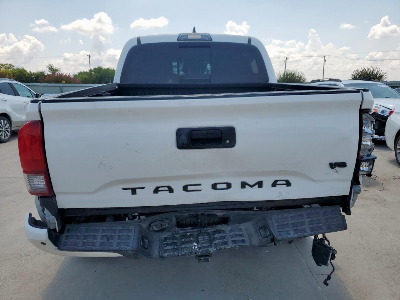2018 Toyota Tacoma Double Cab VIN: 3TMAZ5CN3JM071075 Lot: 69898525