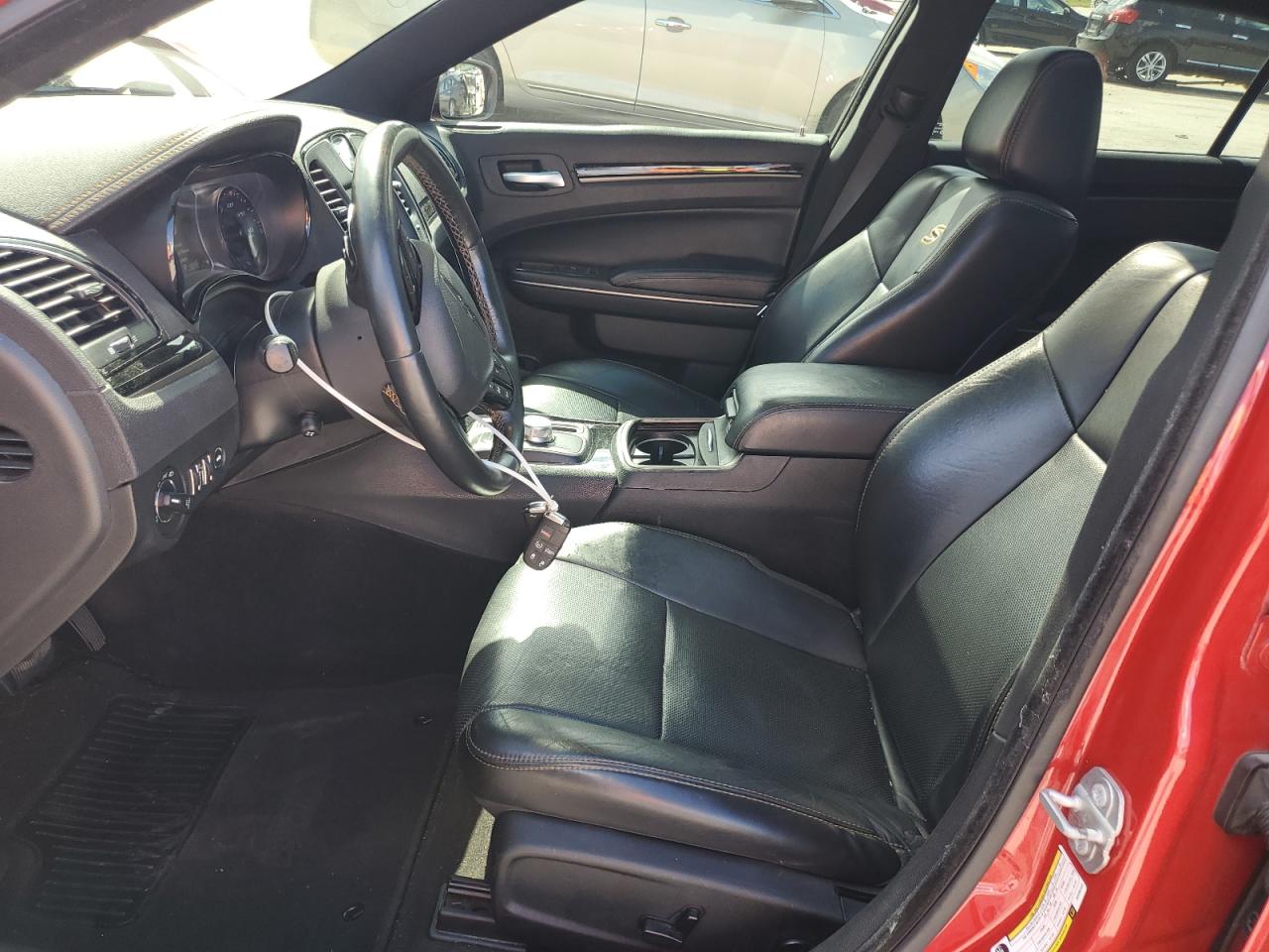 2017 Chrysler 300 S VIN: 2C3CCABG4HH565402 Lot: 69770235