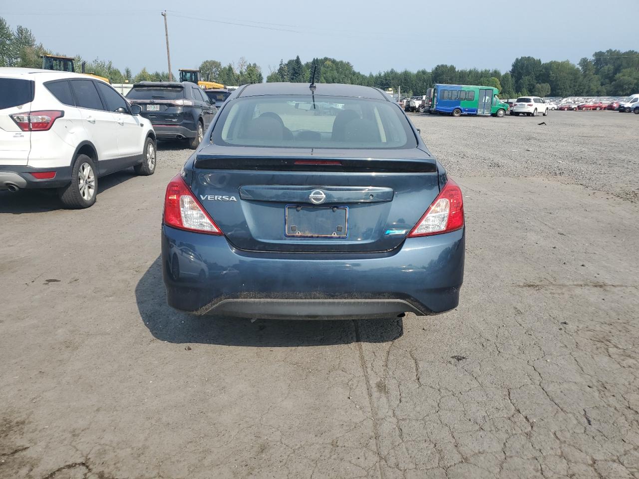 2015 Nissan Versa S VIN: 3N1CN7AP5FL954812 Lot: 70405245