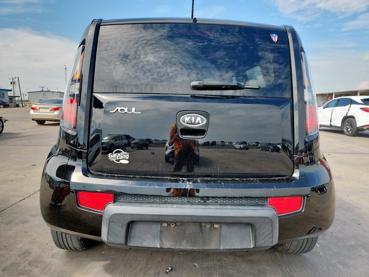 2010 Kia Soul + VIN: KNDJT2A21A7038207 Lot: 69704555