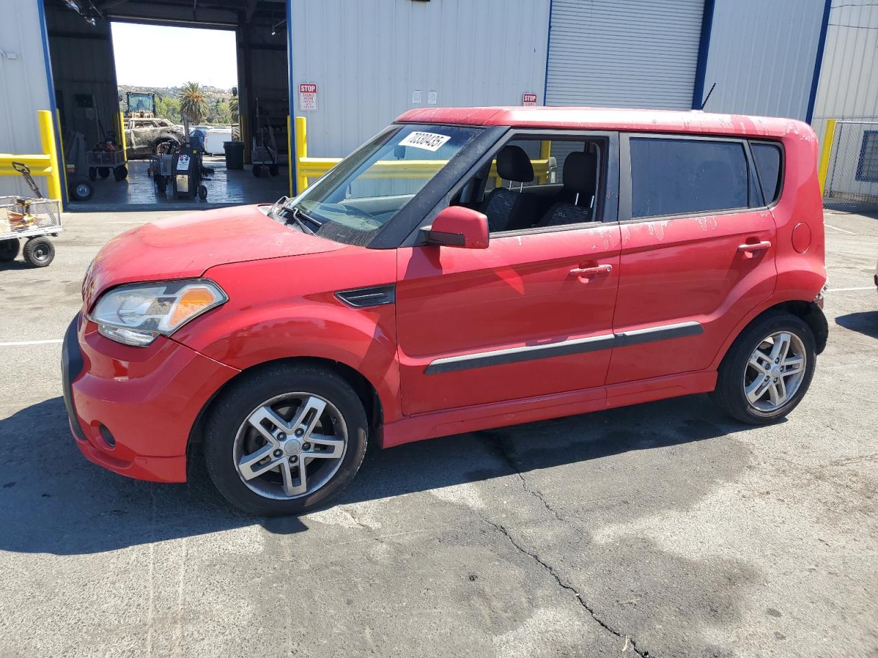 2011 Kia Soul + red null gas KNDJT2A2XB7197566 photo #1