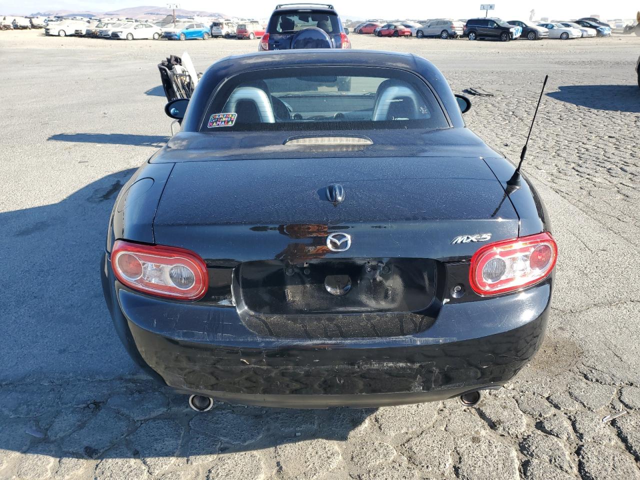 2011 Mazda Mx-5 Miata VIN: JM1NC2PF5B0217758 Lot: 70961805