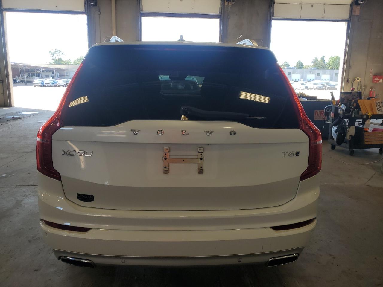 2017 Volvo Xc90 T6 VIN: YV4A22PK3H1142072 Lot: 69855275