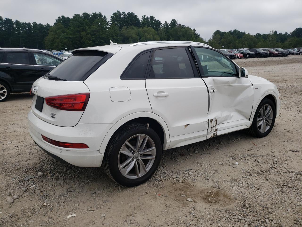 2018 Audi Q3 Premium white null gas WA1ECCFSXJR026670 photo #4