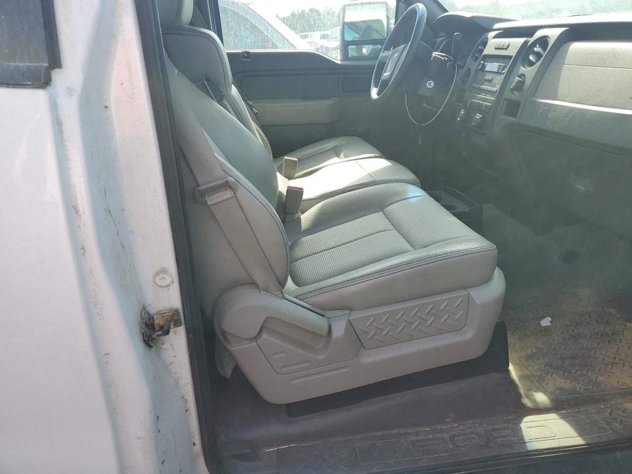 2010 Ford F150 VIN: 1FTMF1CW5AKC33111 Lot: 51788375