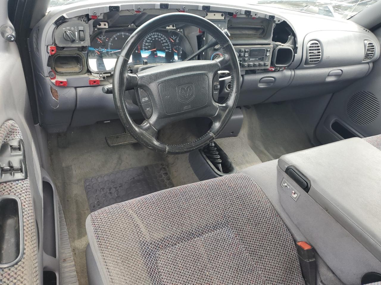 2002 Dodge Ram 2500 VIN: 3B7KF23Z22M304234 Lot: 70208915