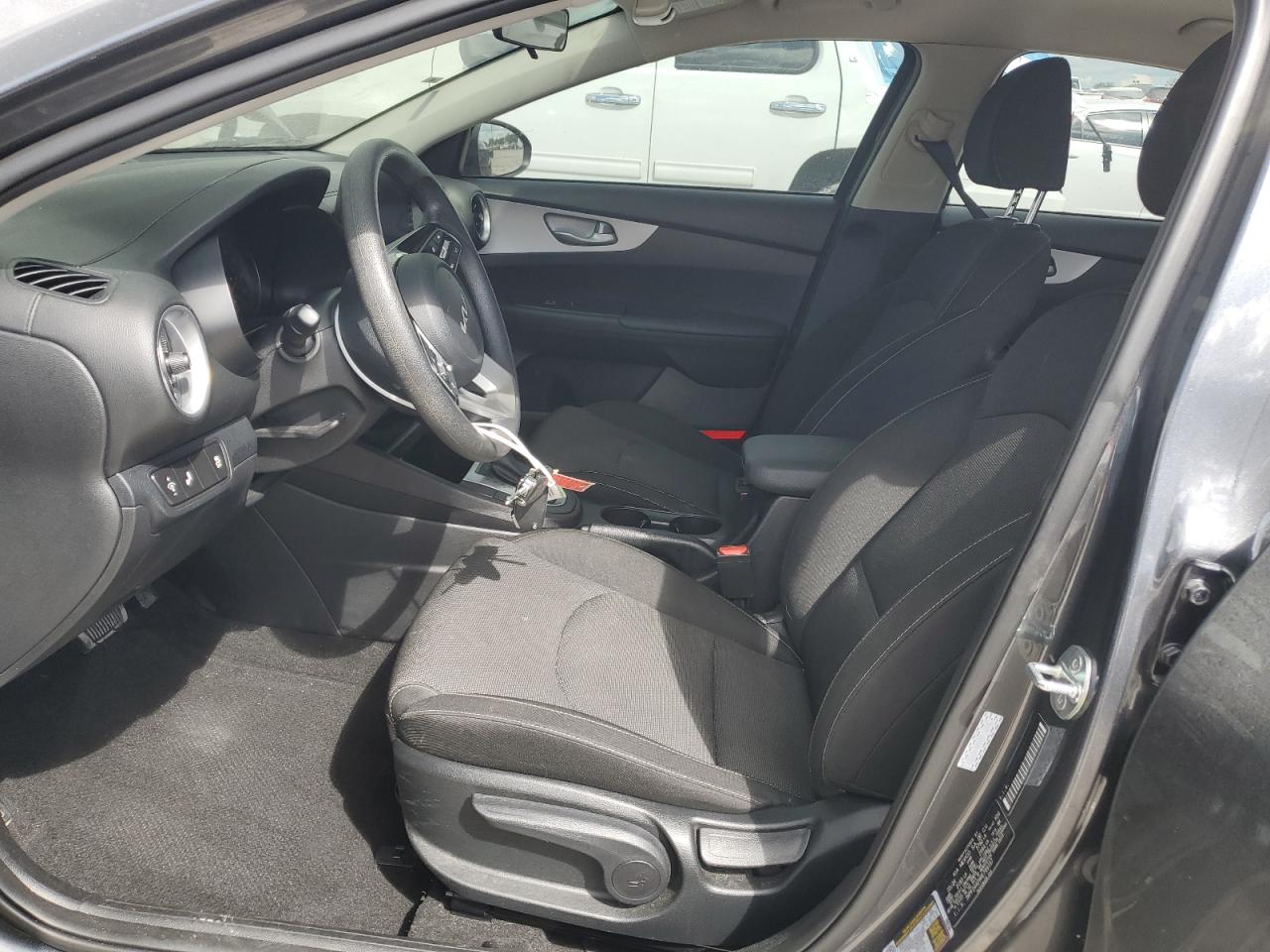 2024 Kia Forte Lx VIN: 3KPF24AD9RE799357 Lot: 70370145